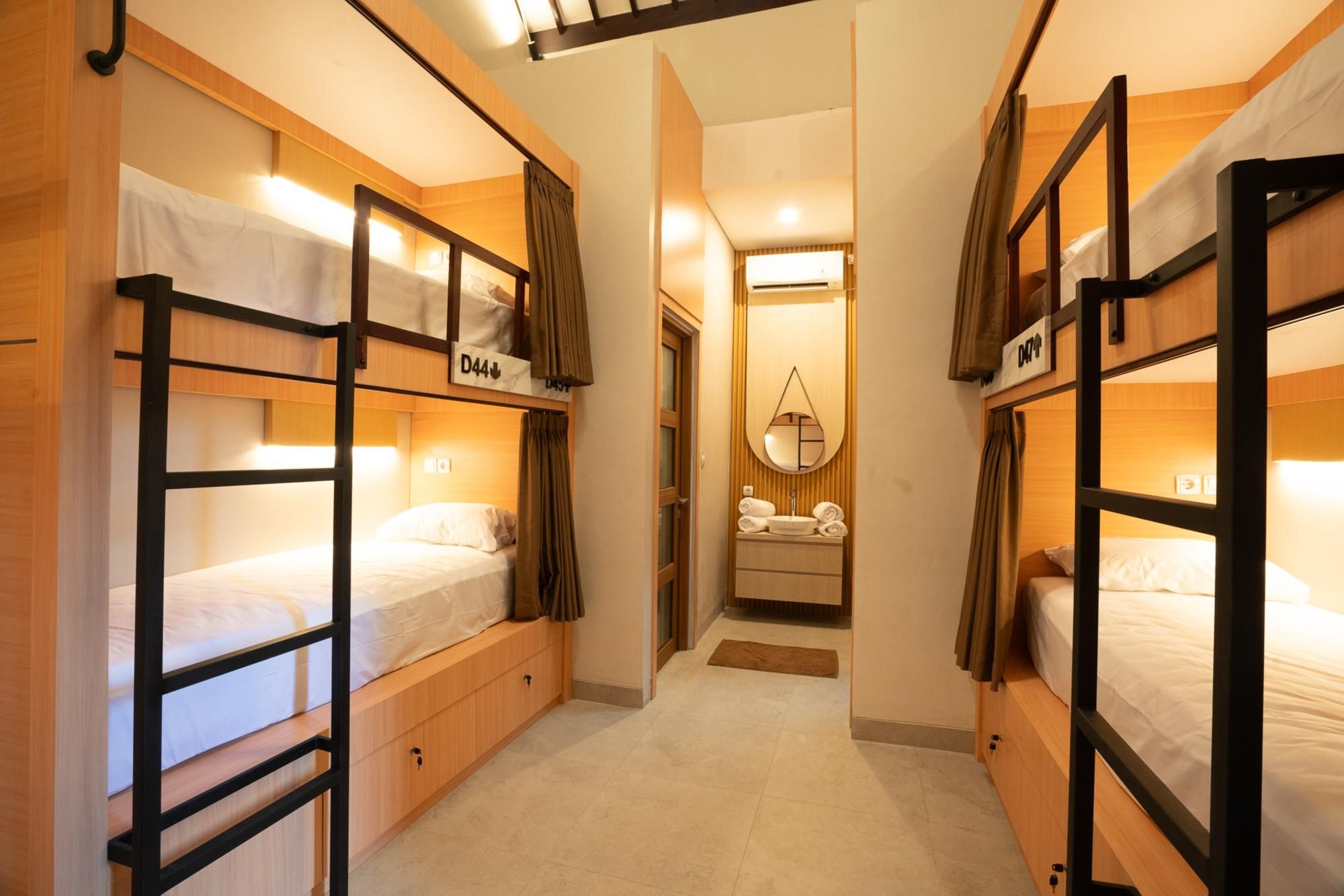 Dormitory for 4 People - Female Only
