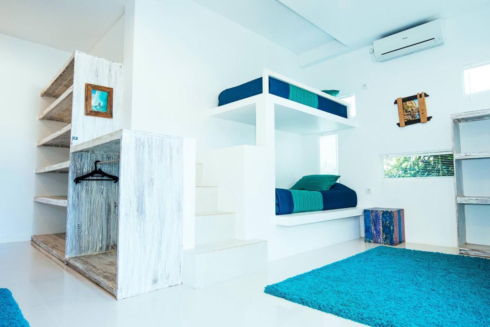 6-Bed Mixed Dormitory Room