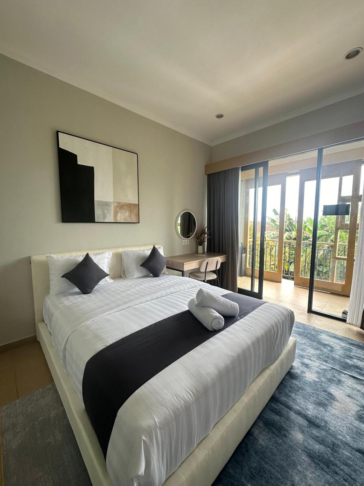 One-Bedroom Apartment with Sea View and Terrace