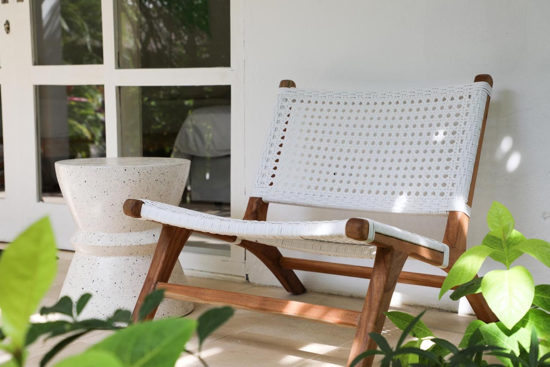 Bungalow with Garden View