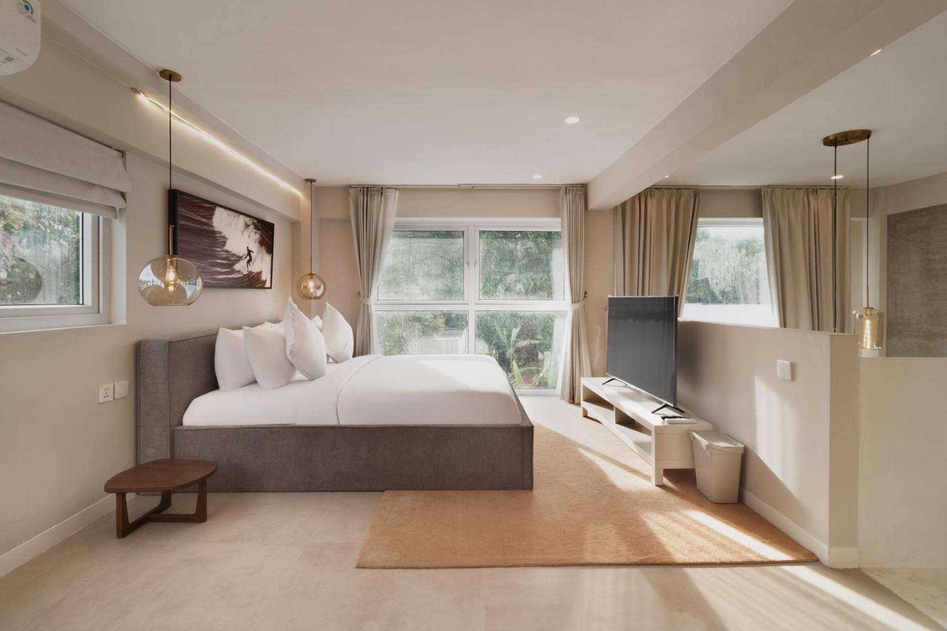 DELUXE APARTMENT