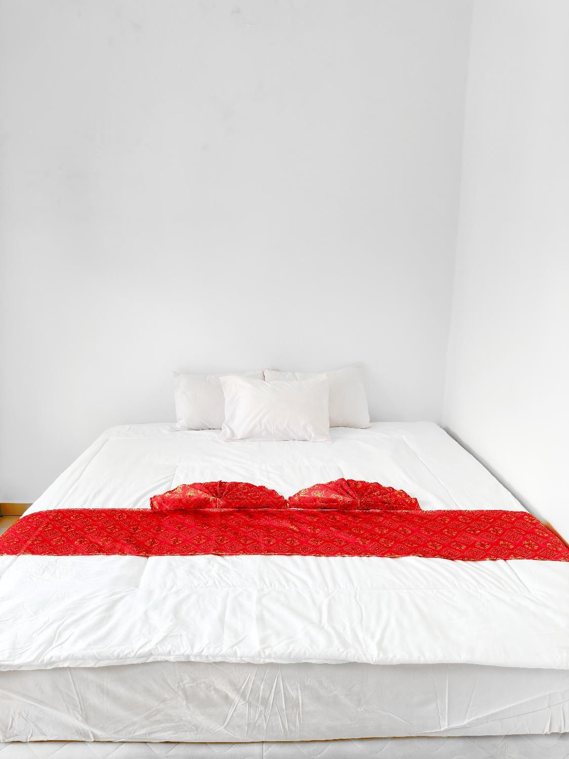 Premium Deluxe Pool Corner King Room