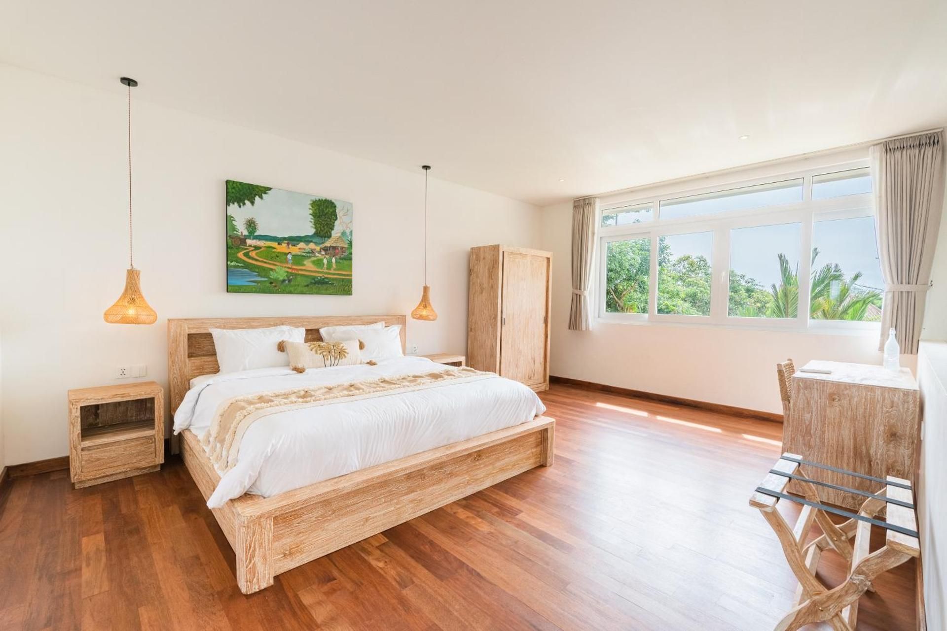 Superior King Suite