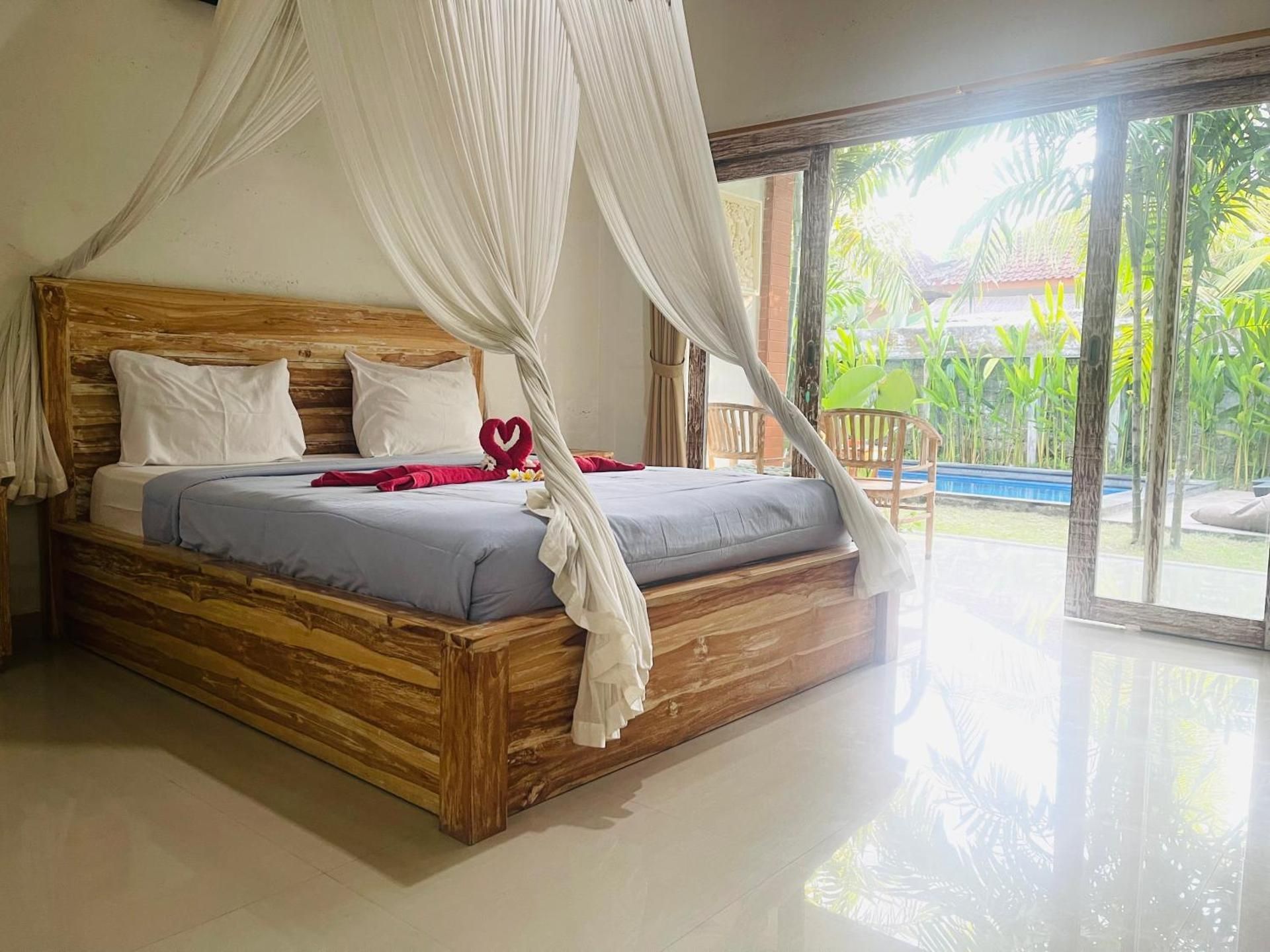 Double Room with Pool View