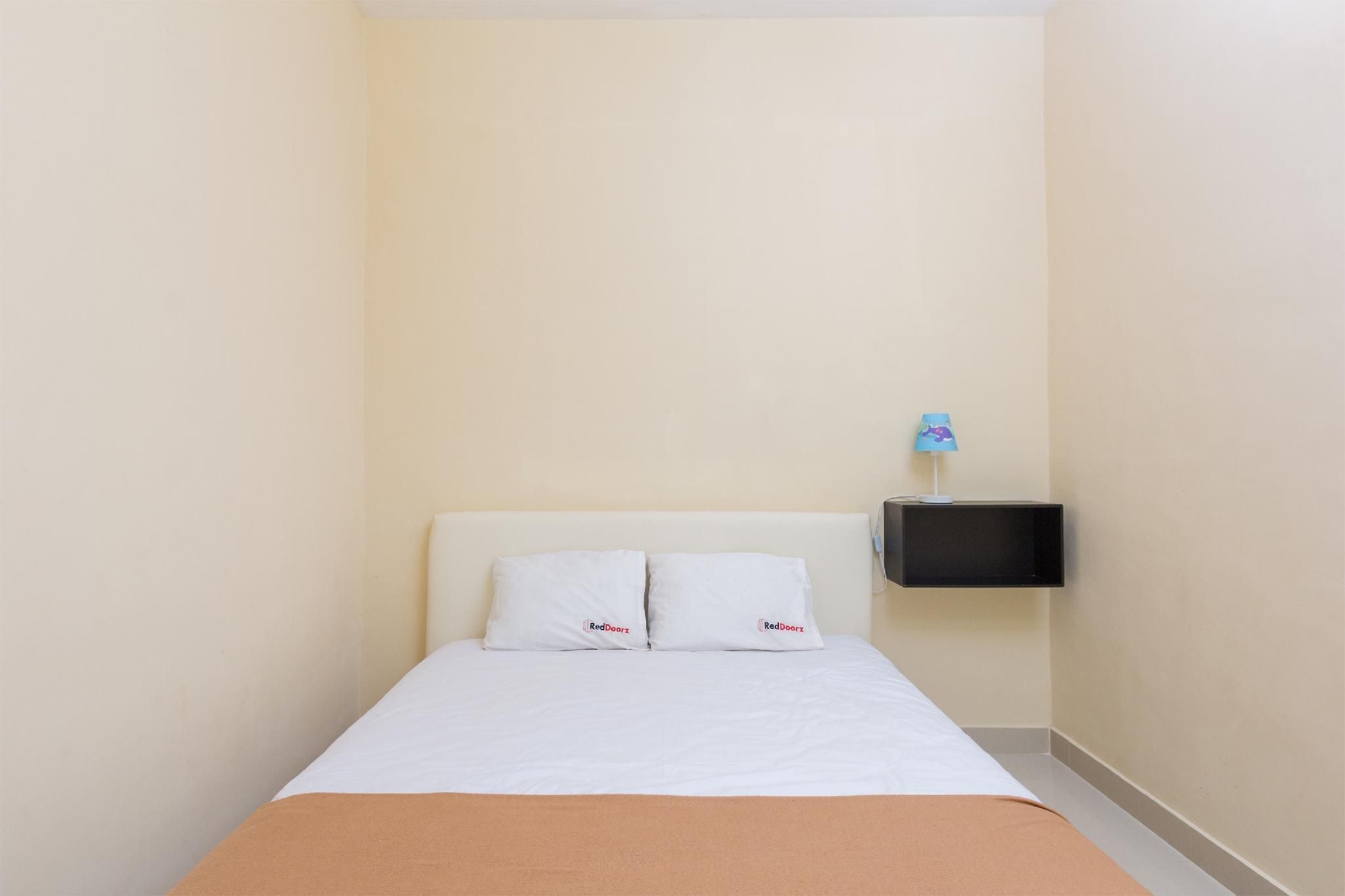 RedDoorz Room