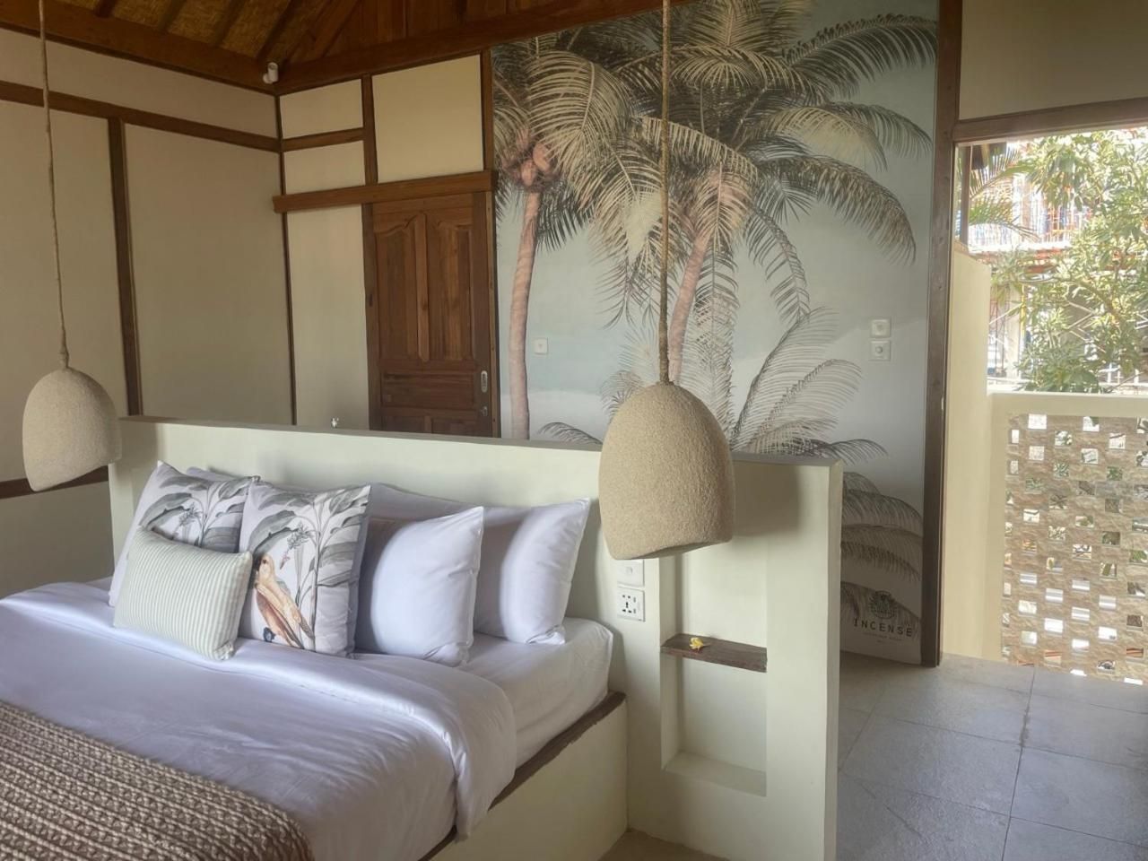 Incense ImpossibIe Beach Deluxe Bungalow with Sea View 2