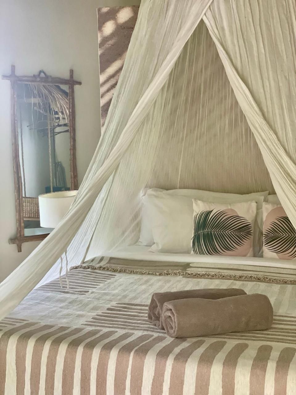 Incense ImpossibIe Beach Deluxe Double Room with Balcony 2