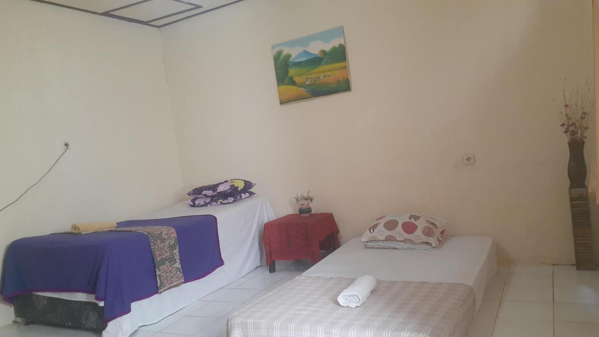 Single Room With Private Bathroom