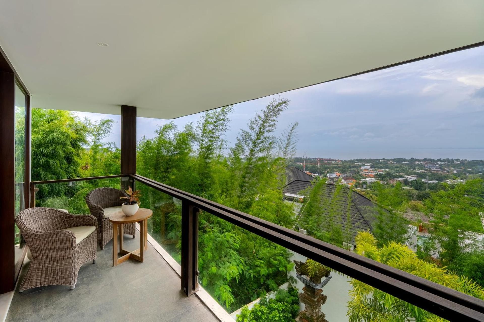 Suite with Garden View