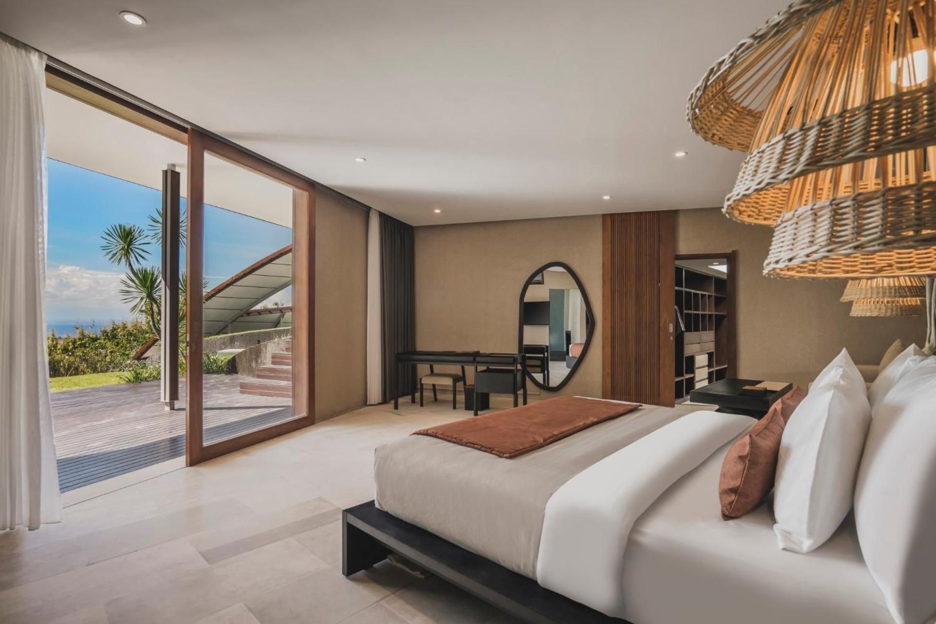 Suite with Hot Tub - Annex