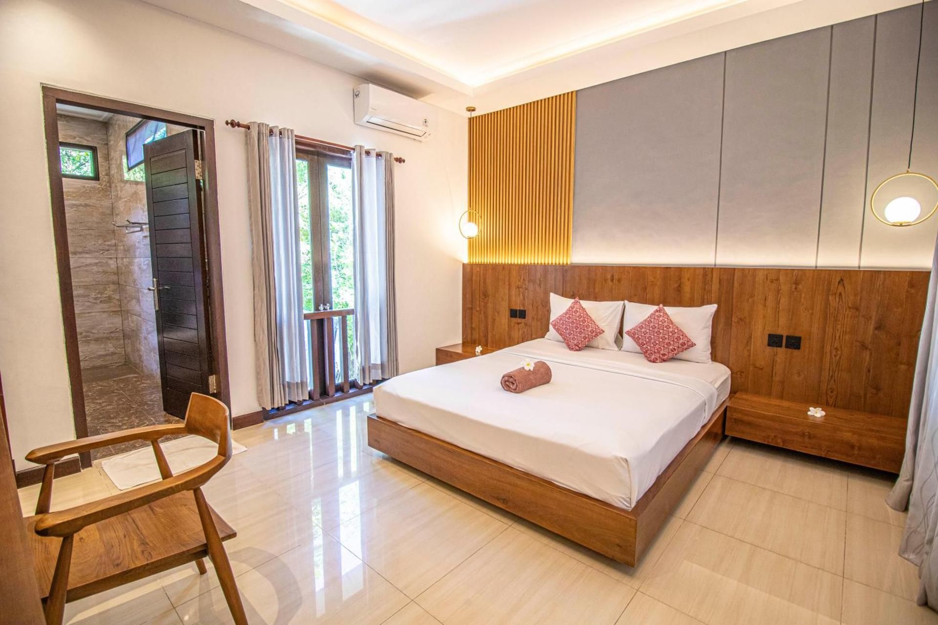Deluxe Double Room with Shower