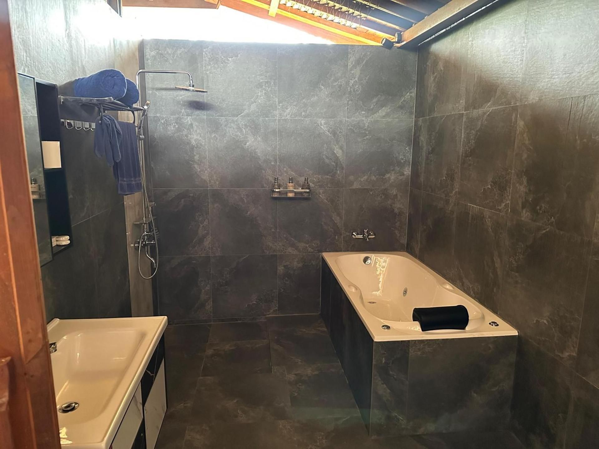 Suite with Hot Tub