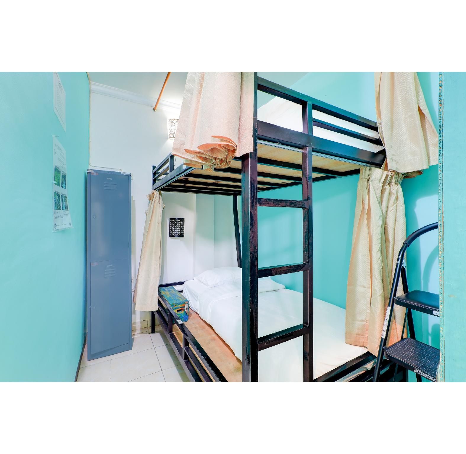 Male Dormitory Room