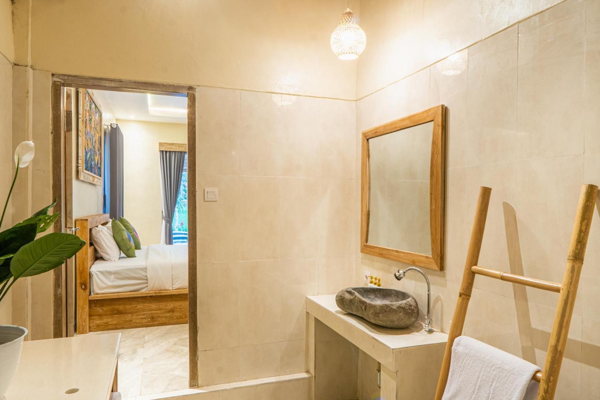 Double Room with Pool View
