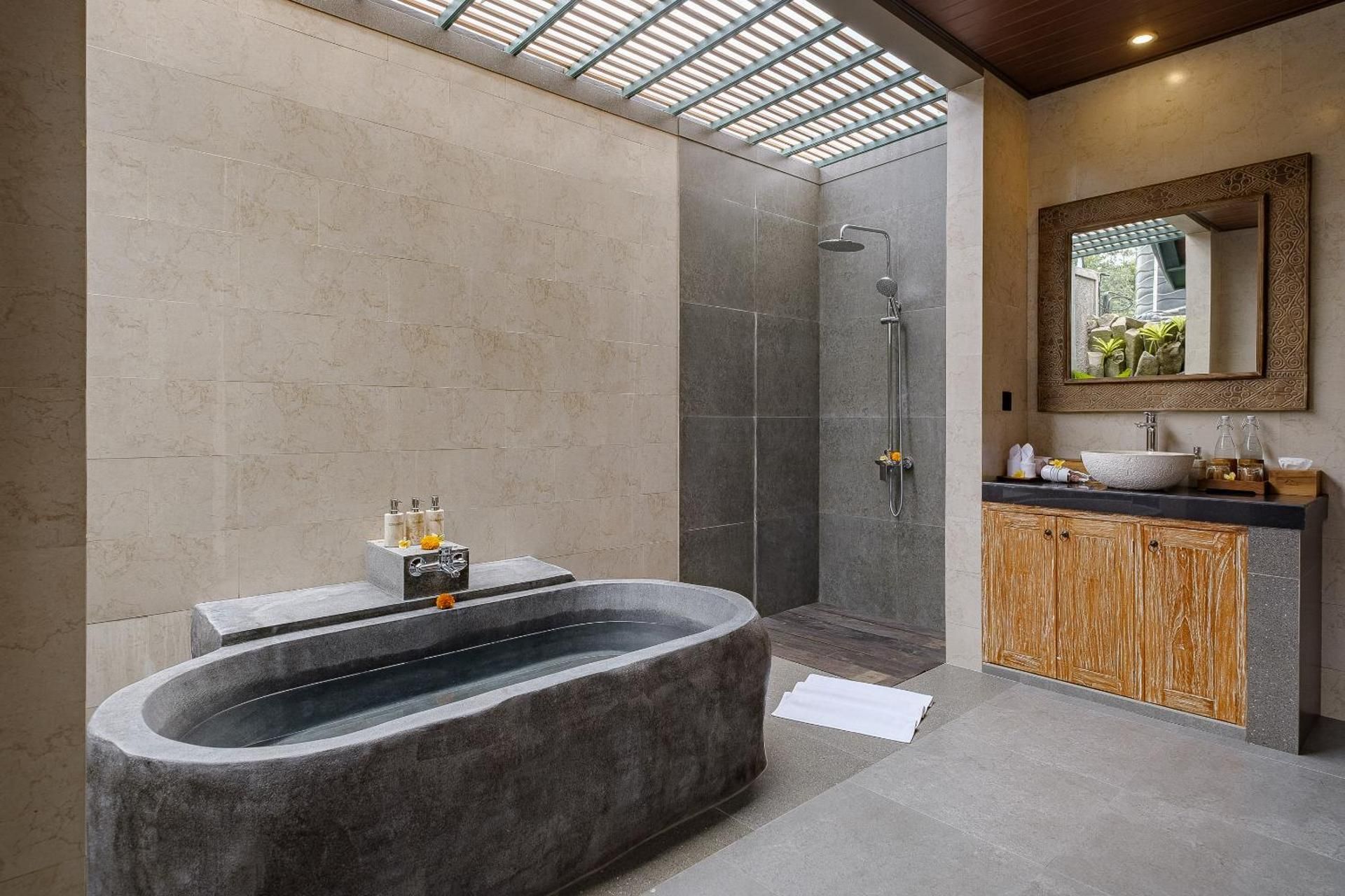 One-Bedroom Villa with Pool view