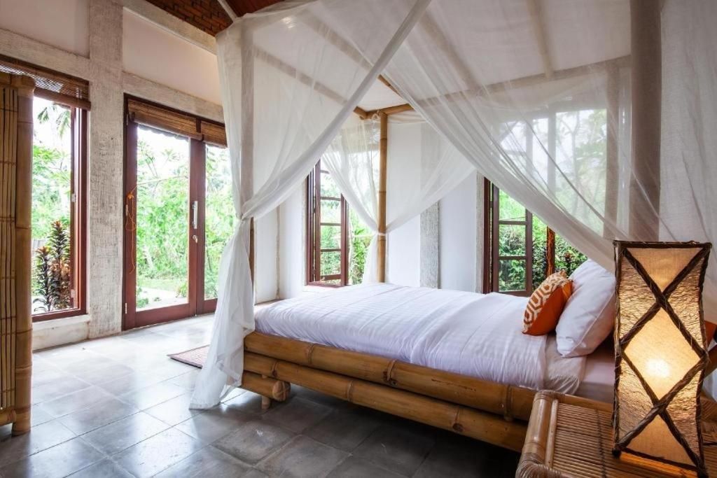Standard Bungalow