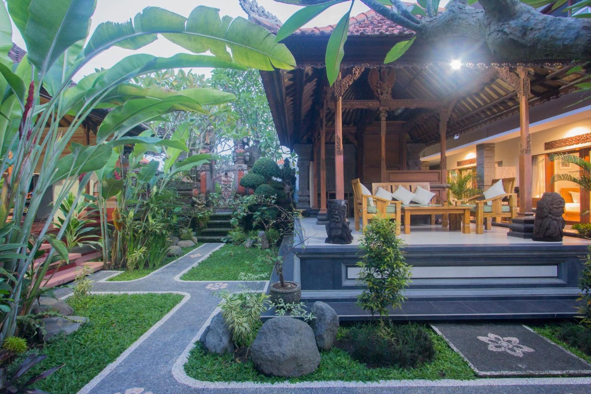 Nang Ade House
