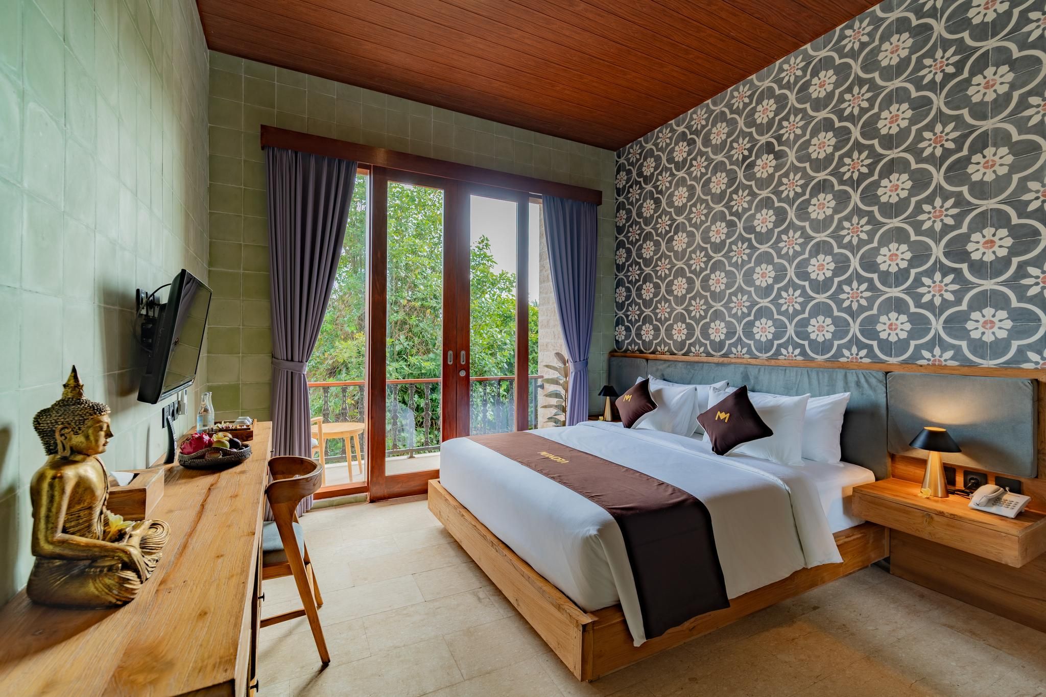 Deluxe Double Room with Balcony