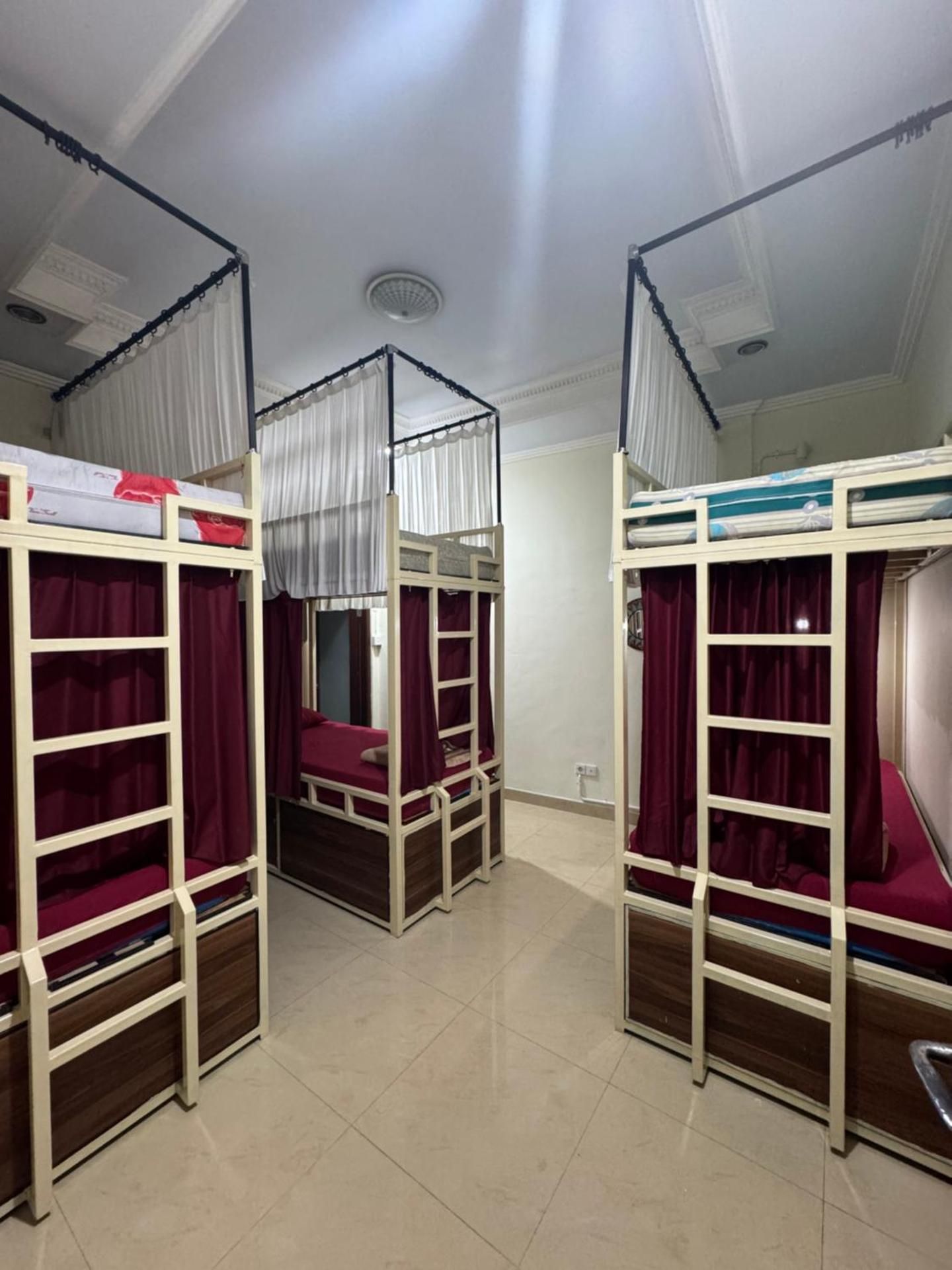 Ode Hostel