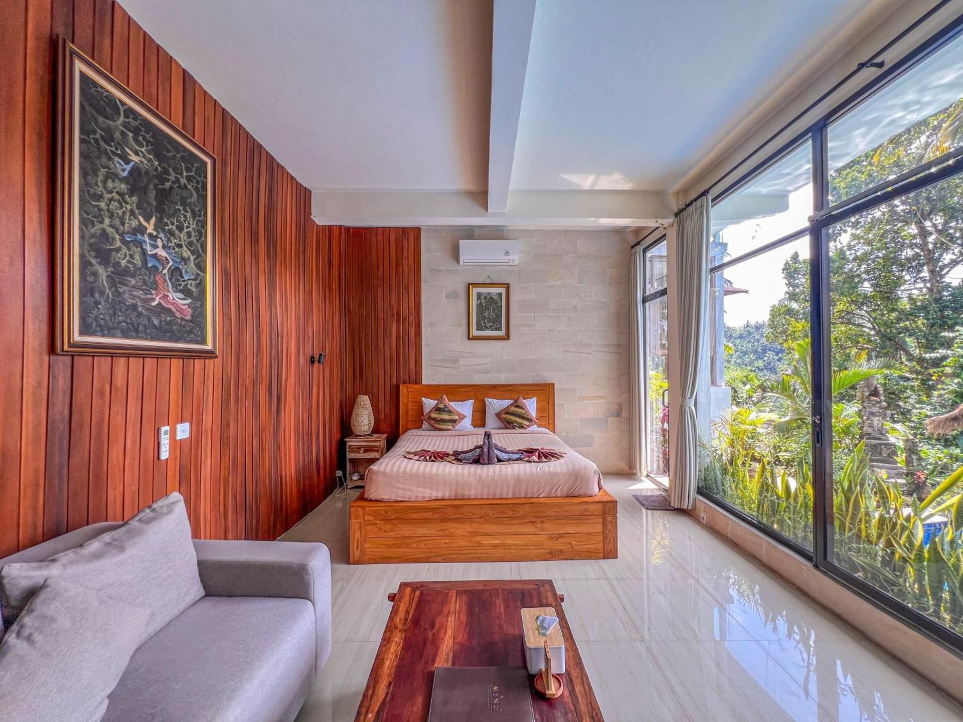 Junior Suite with Pool View