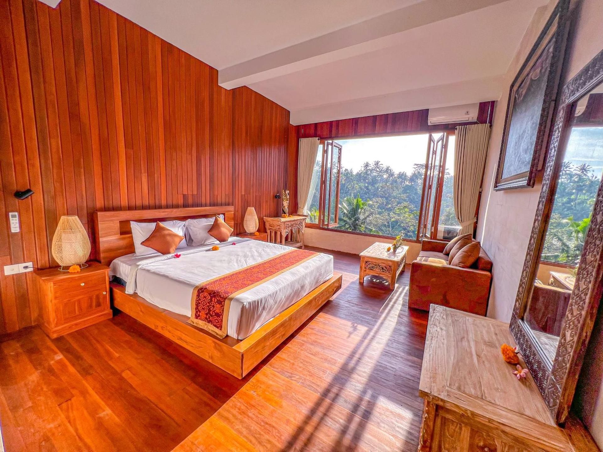 Junior Suite with Garden View