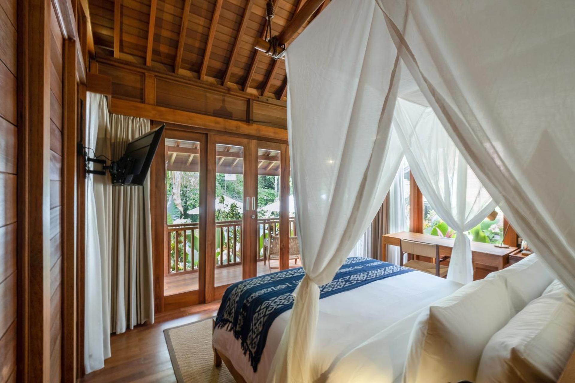 Suite - Wooden House with Bathtub and Balcony