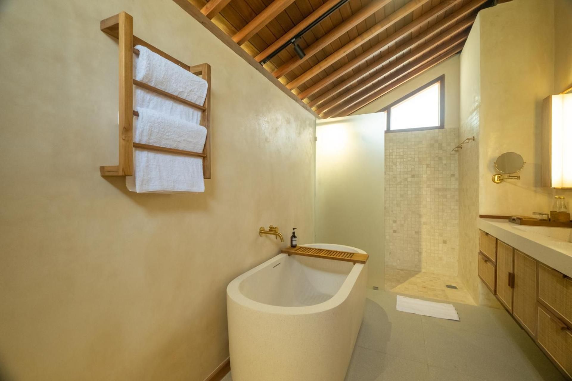 Suite - Wooden House with Bathtub and Balcony