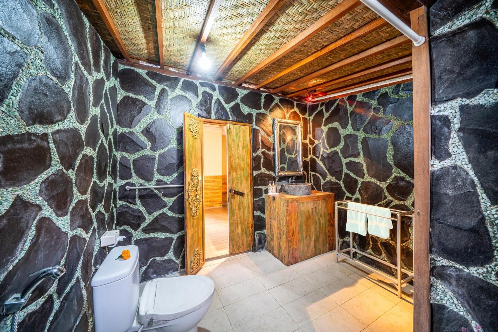Villa with Pool Access