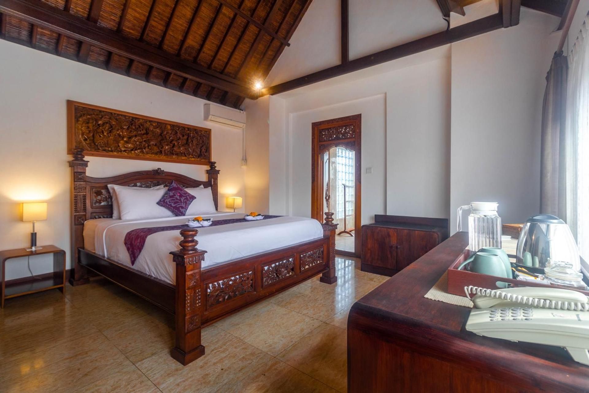 Suite with Mountain View