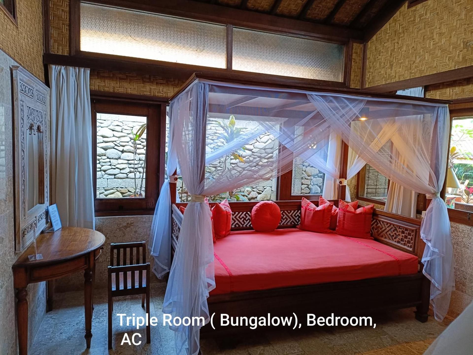 Triple Room with Bathroom