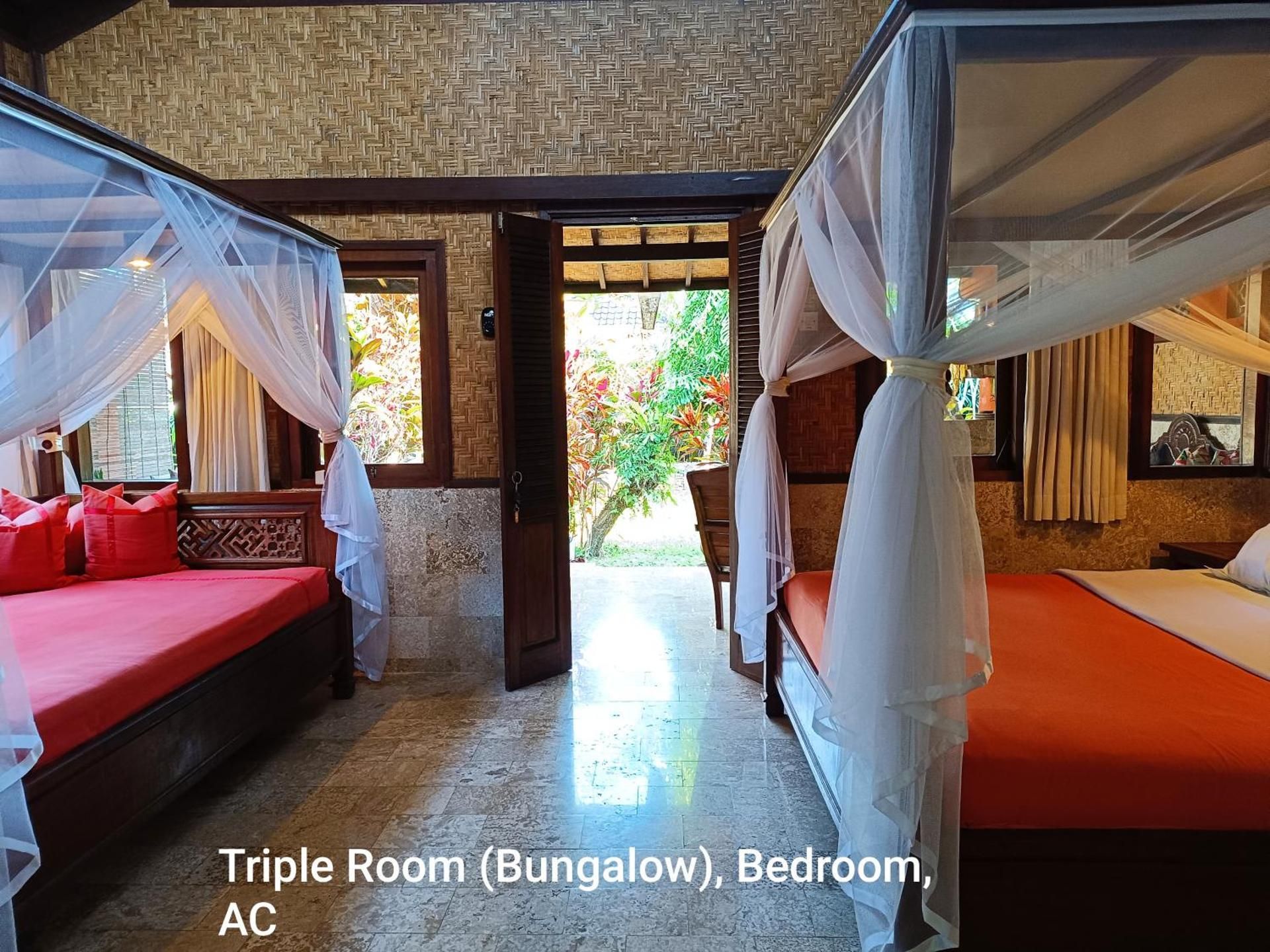 Triple Room with Bathroom