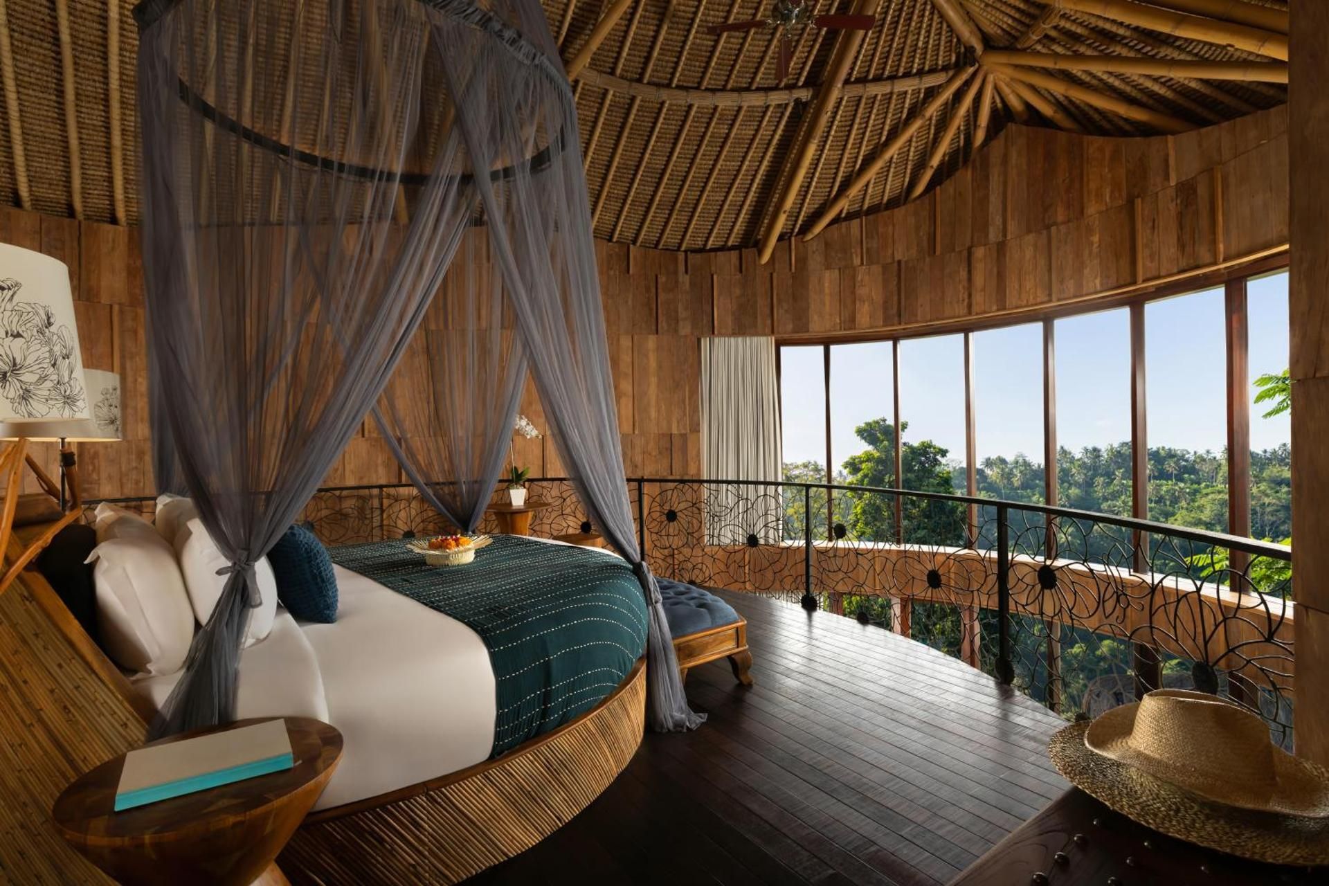 Apah Honeymoon Pool Villa