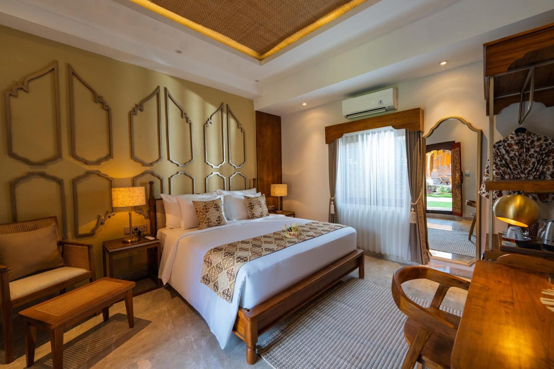 Deluxe Double or Twin Room