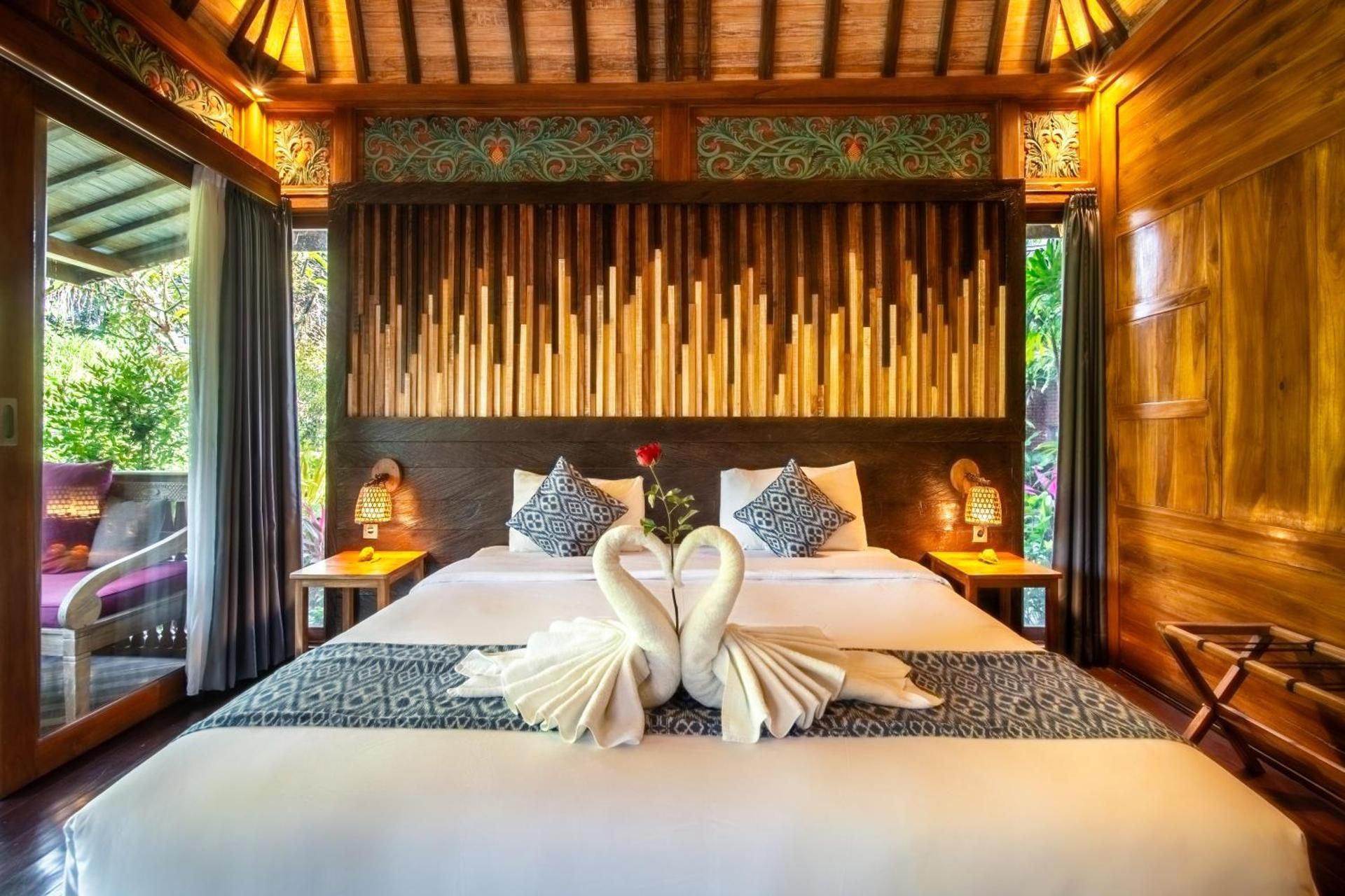 Joglo King Villa
