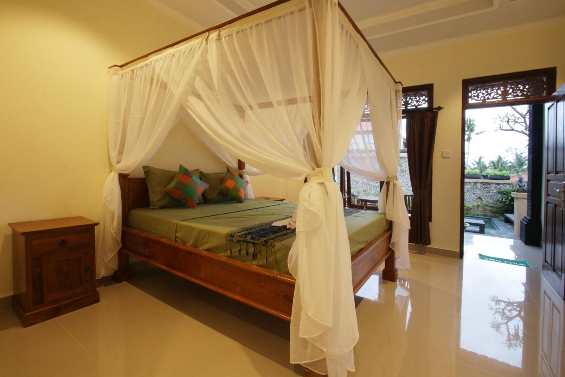 Double Room with Pool View