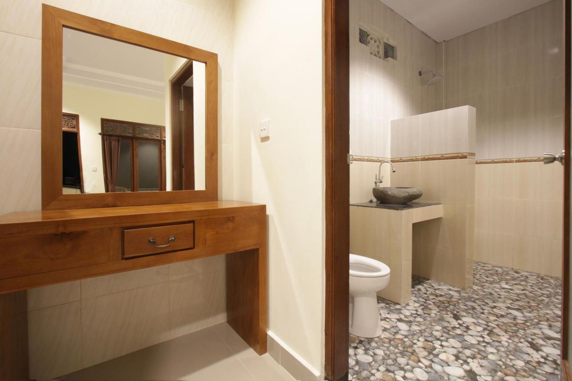 Twin Room with Pool View