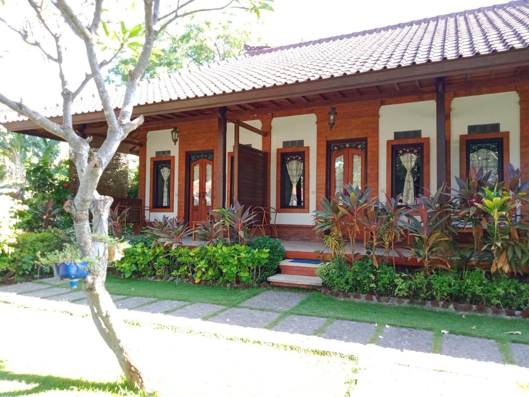 Reef Seen Divers' Resort
