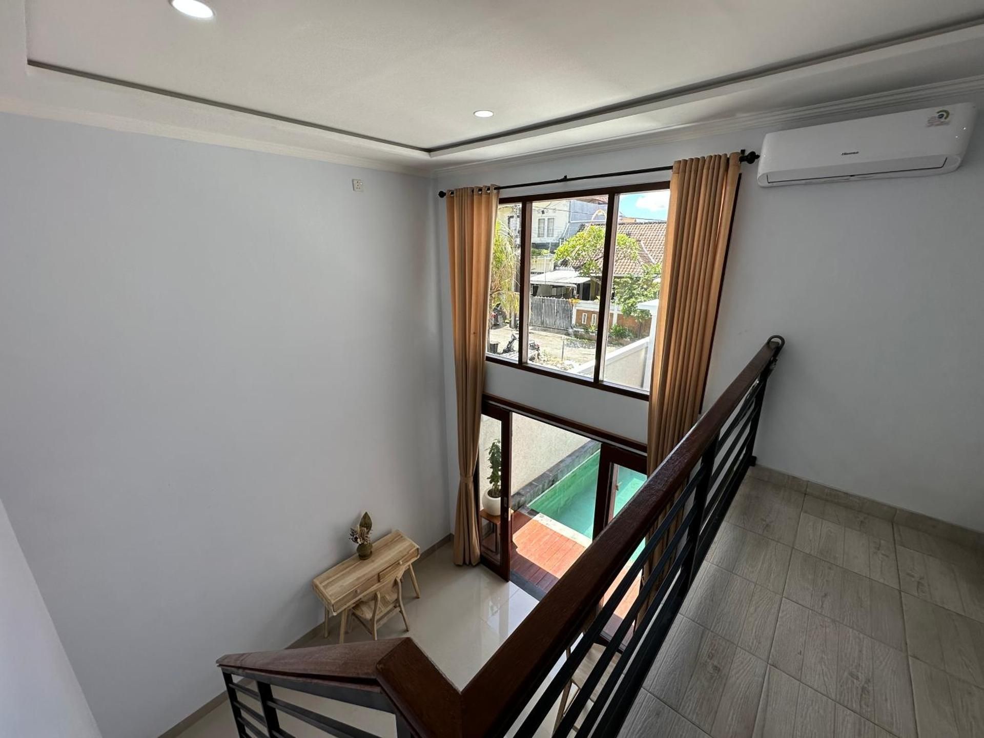 Lajimbar Villa