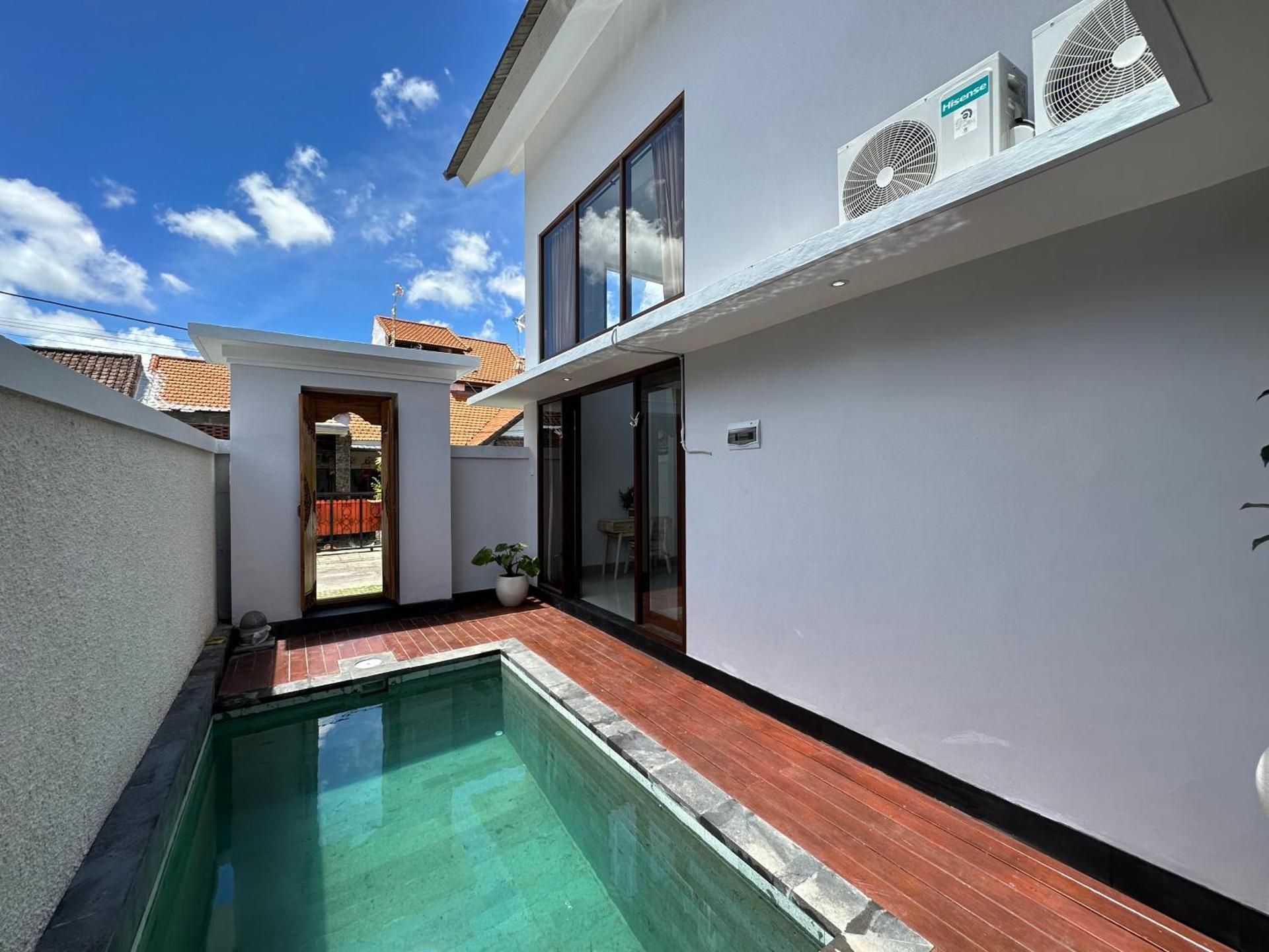 Lajimbar Villa