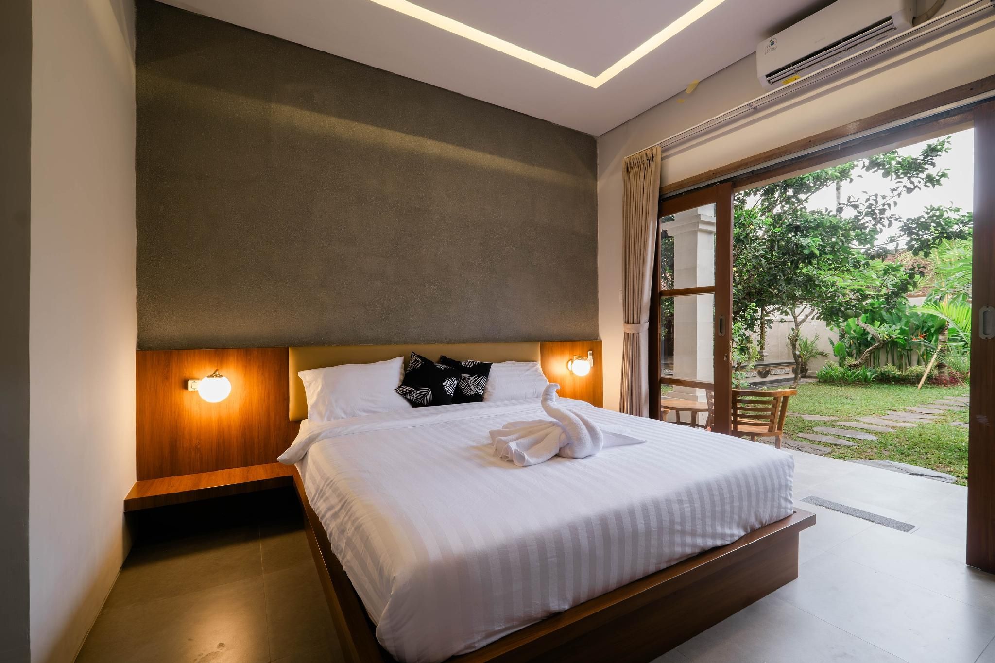 Studio Deluxe Room