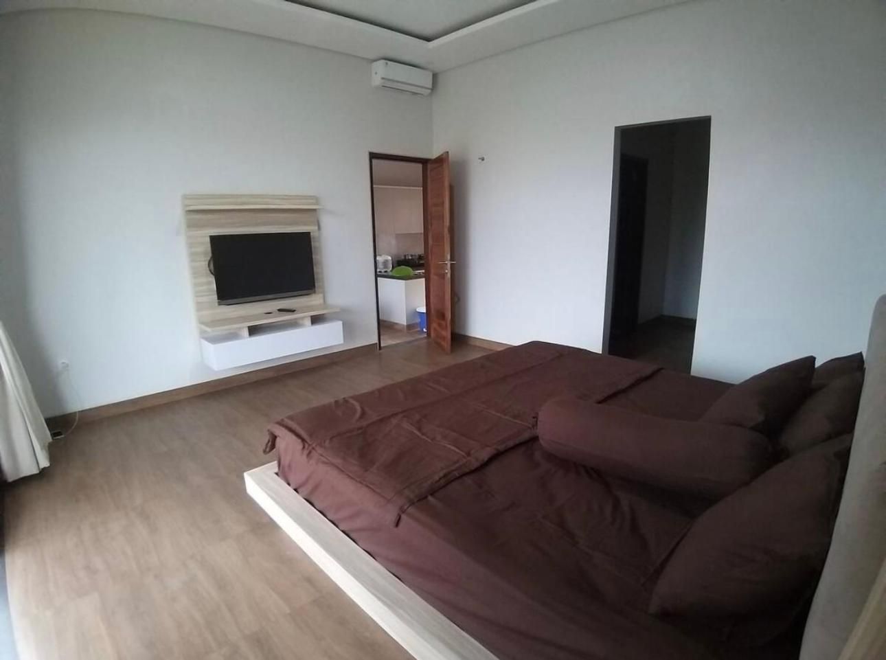 Kumbaraka Guest House