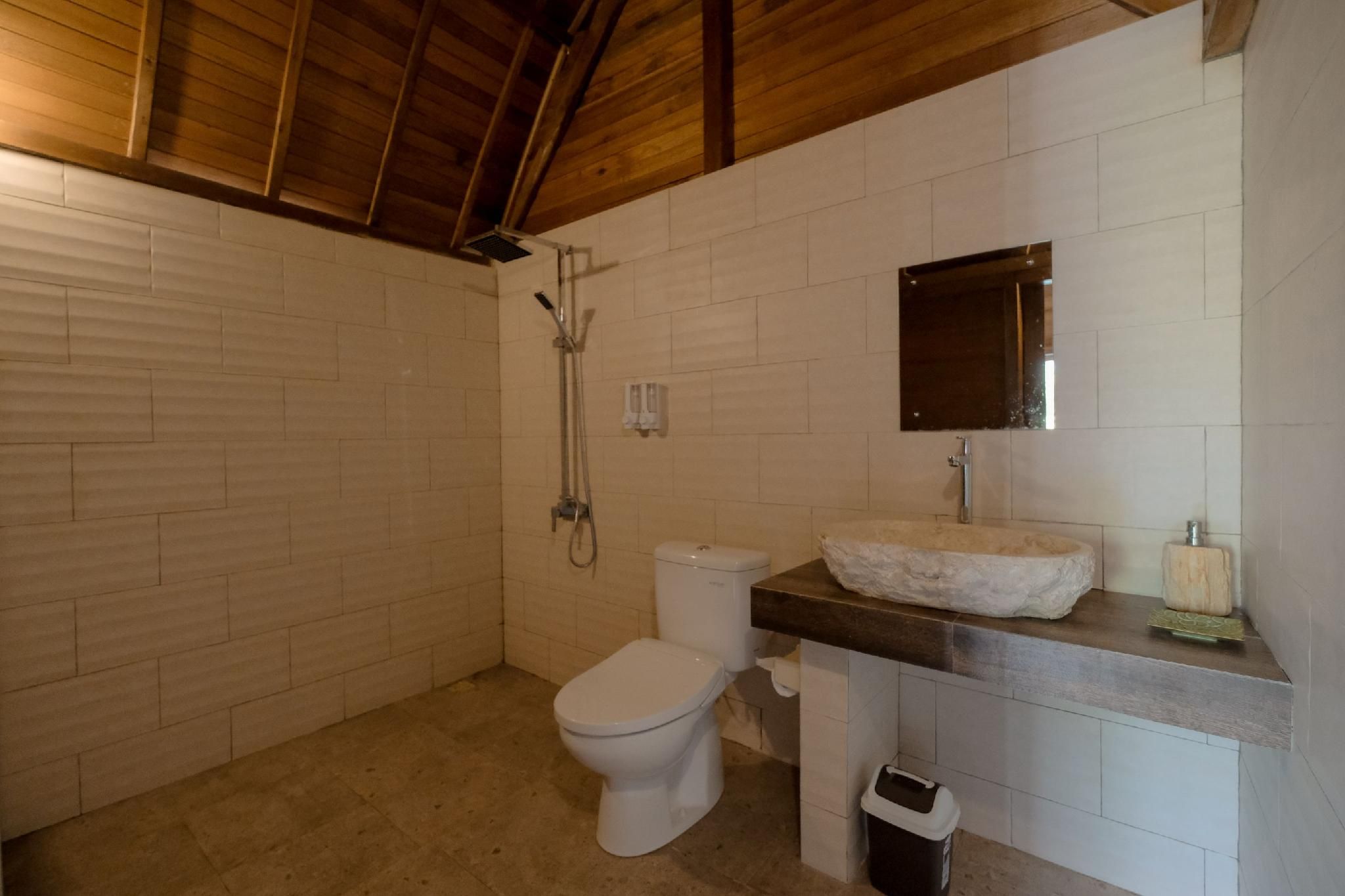 Twin Room with Private Bathroom