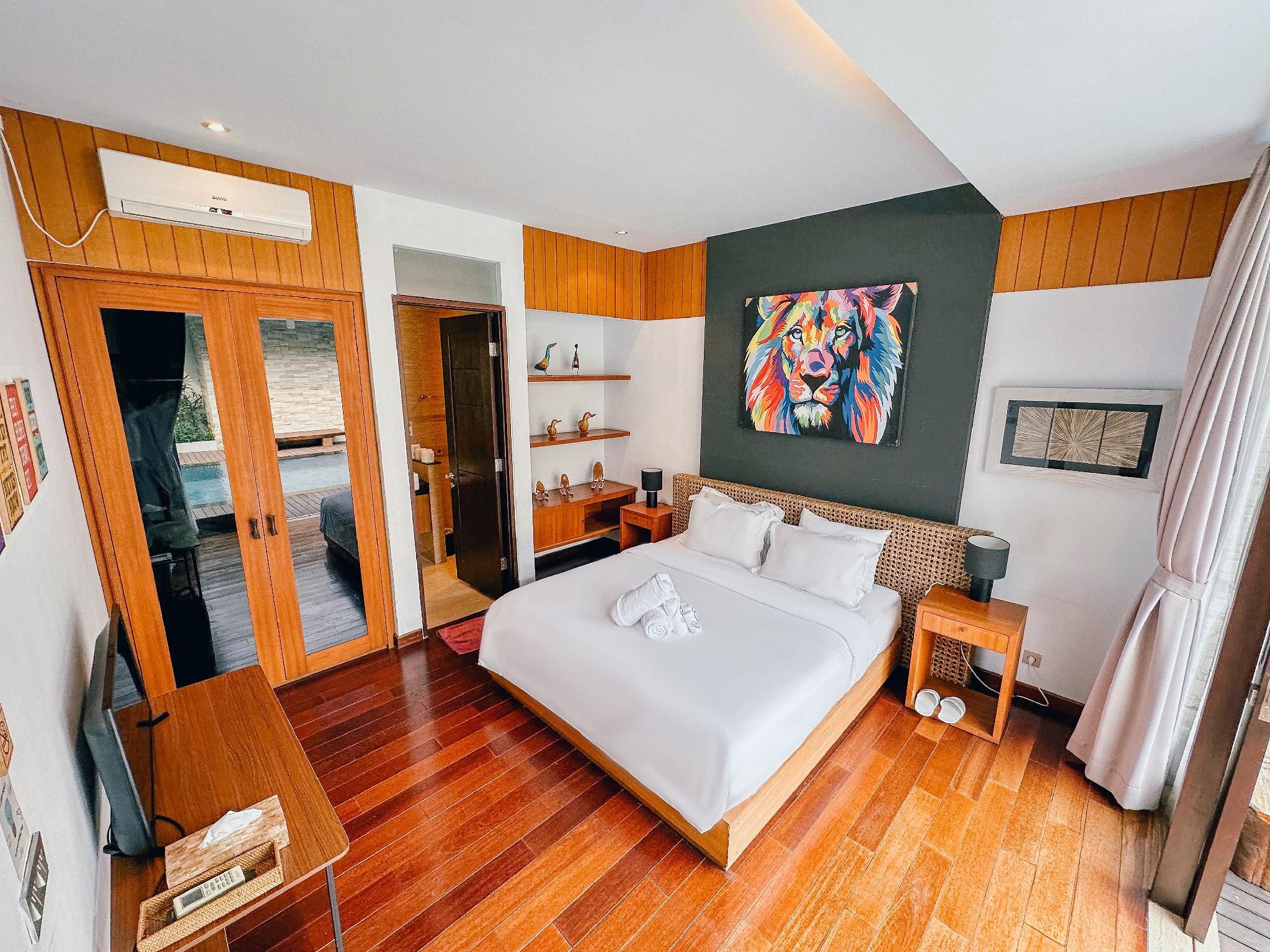 Double Room with Pool View