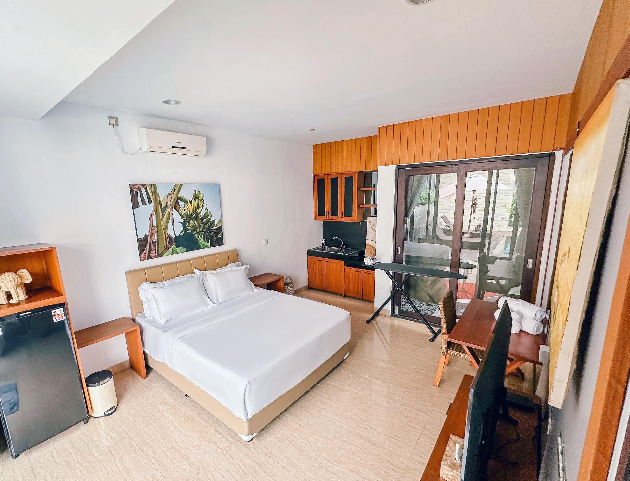 Double Room with Pool View