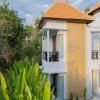 Lo Sari Bungalow