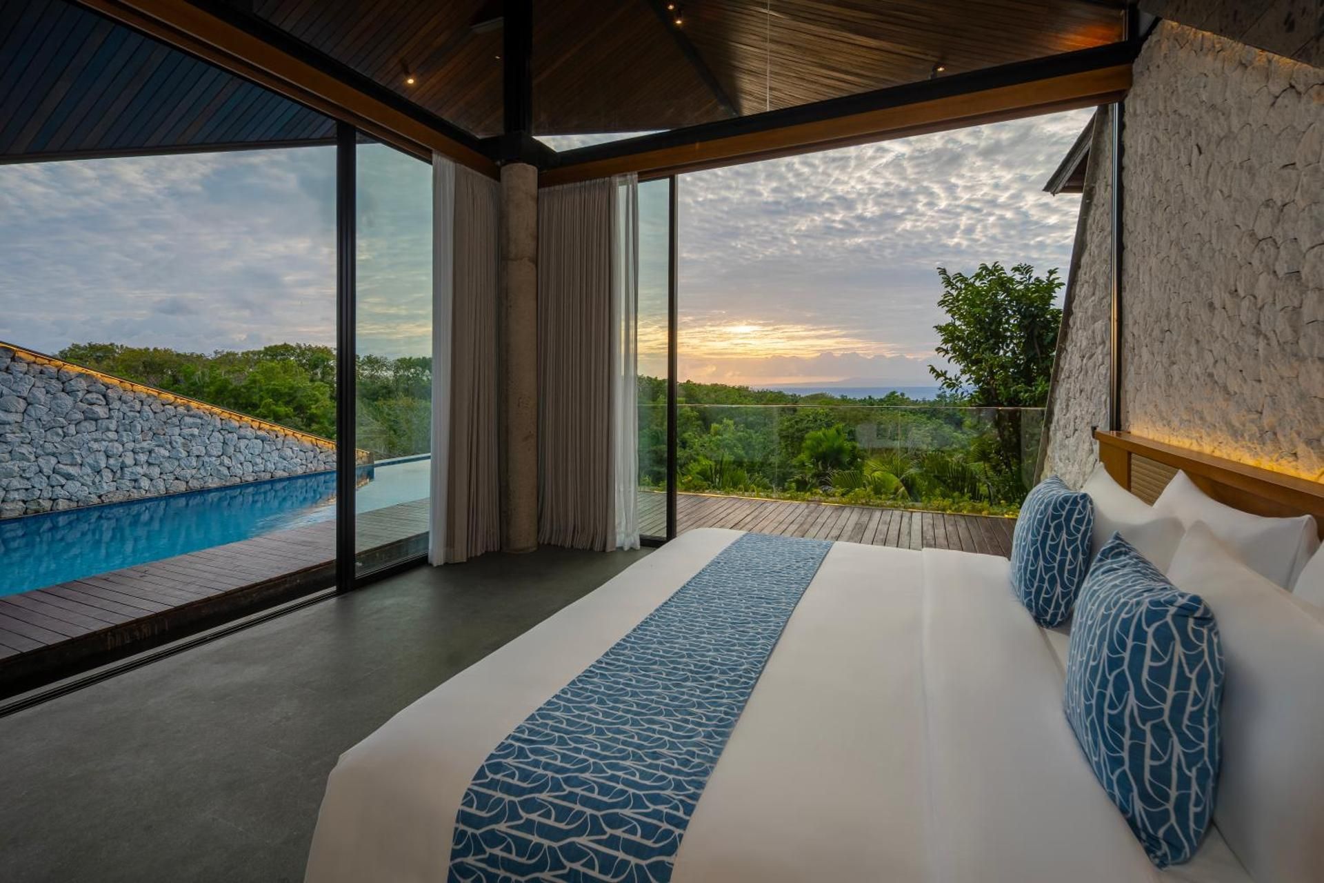 Villa with Garden View