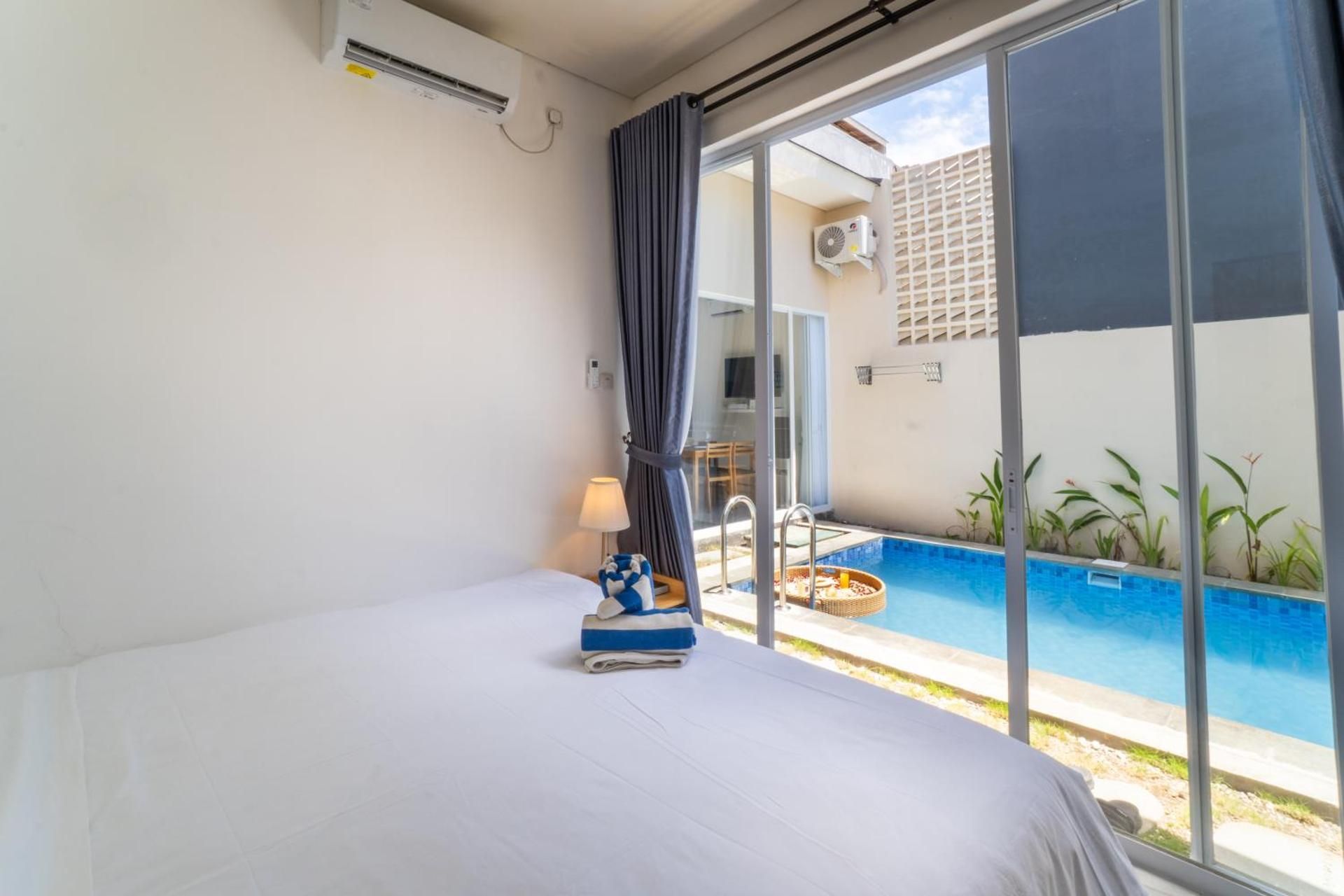 Suite with Pool View