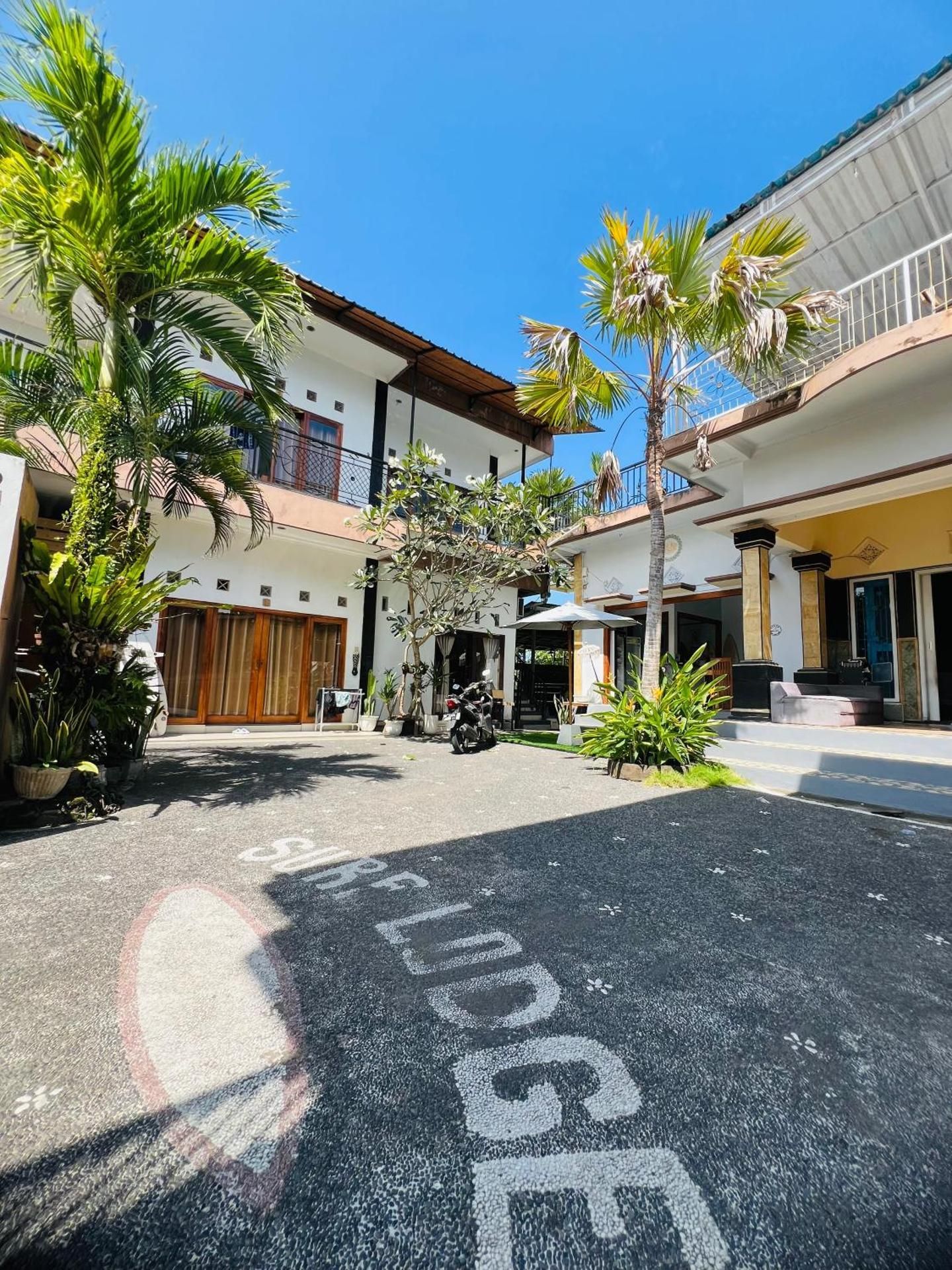 Medewi Hady Surf Camp