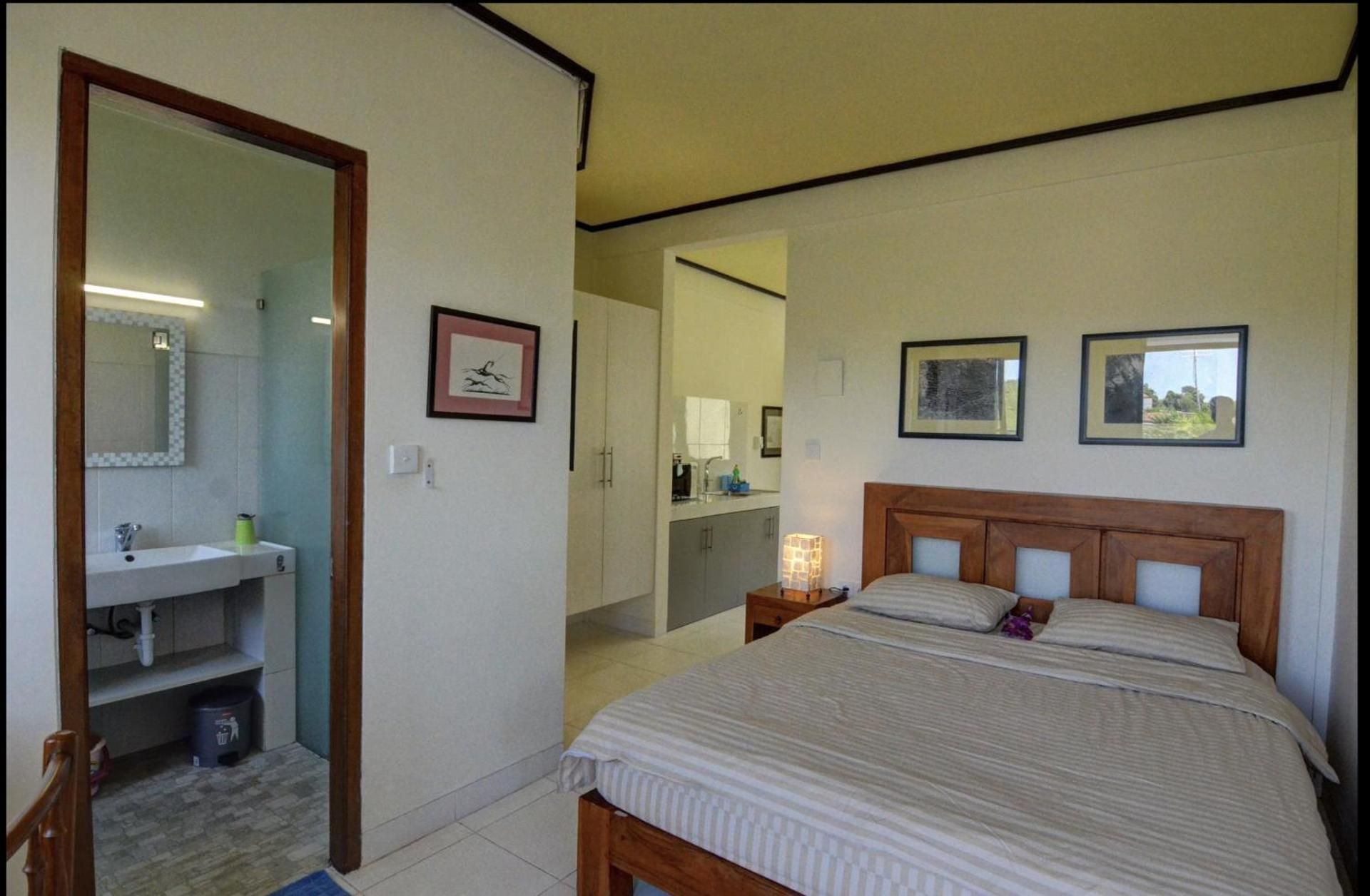 One-Bedroom Loft Apartment with Balcony