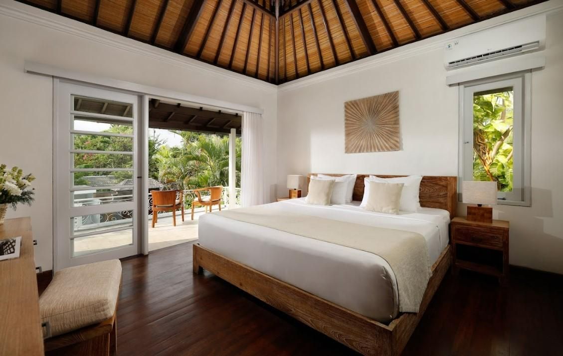 5 Bedrooms Pool Villa